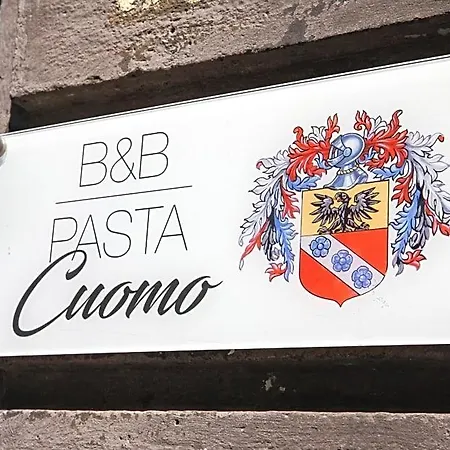 לינה וארוחת בוקר Pasta Cuomo 3*